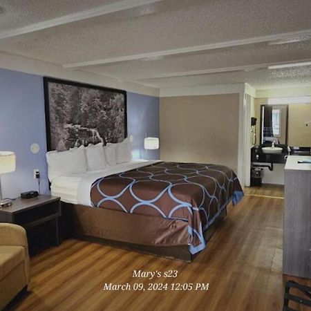 ซูเปอร์ 8 บานย วินด์แฮม แอชวิลล์/บิลต์มอร์ Hotel ภายนอก รูปภาพ